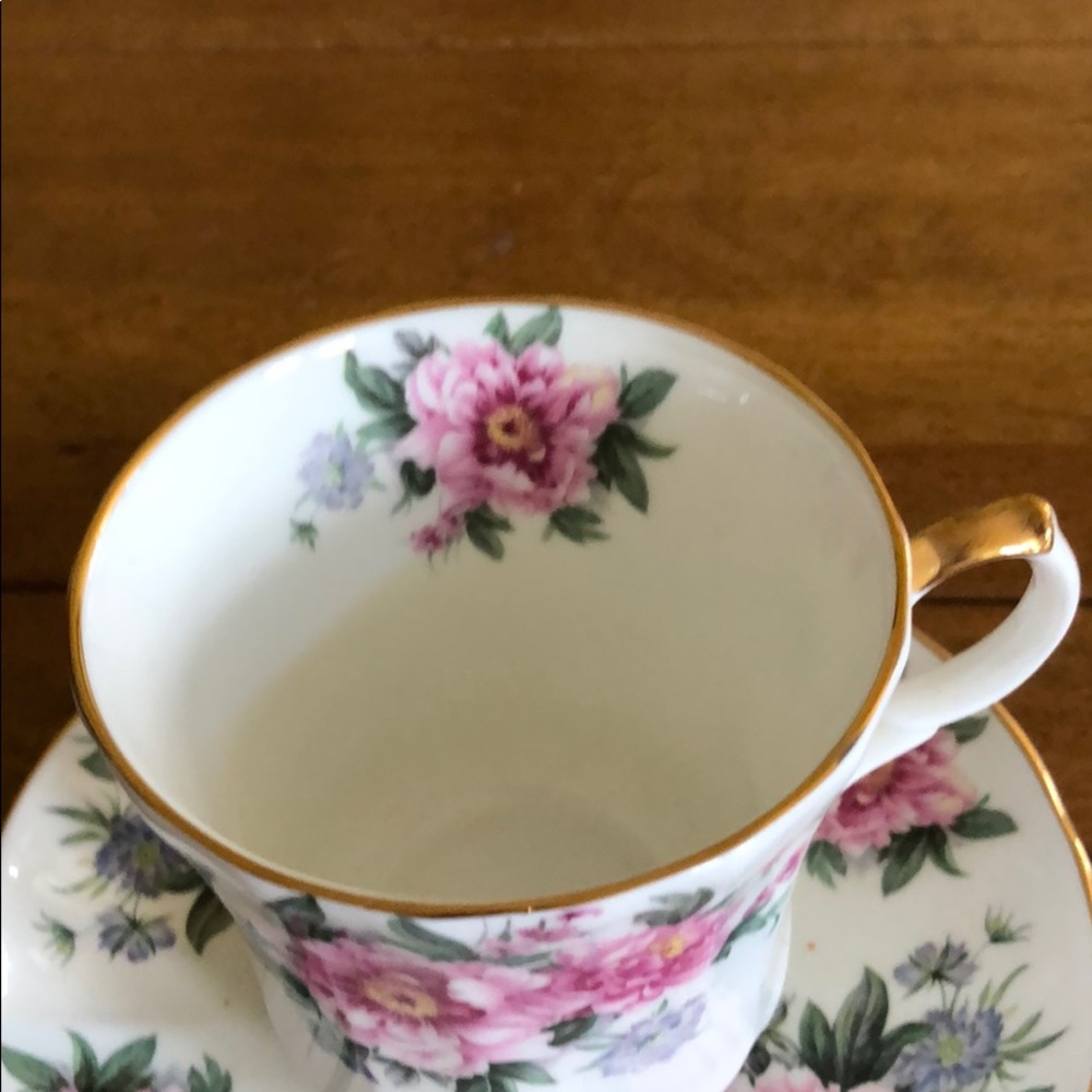 Allyn Nelson Fine Bone China Teacup and Saucer - Picture 3 of 8